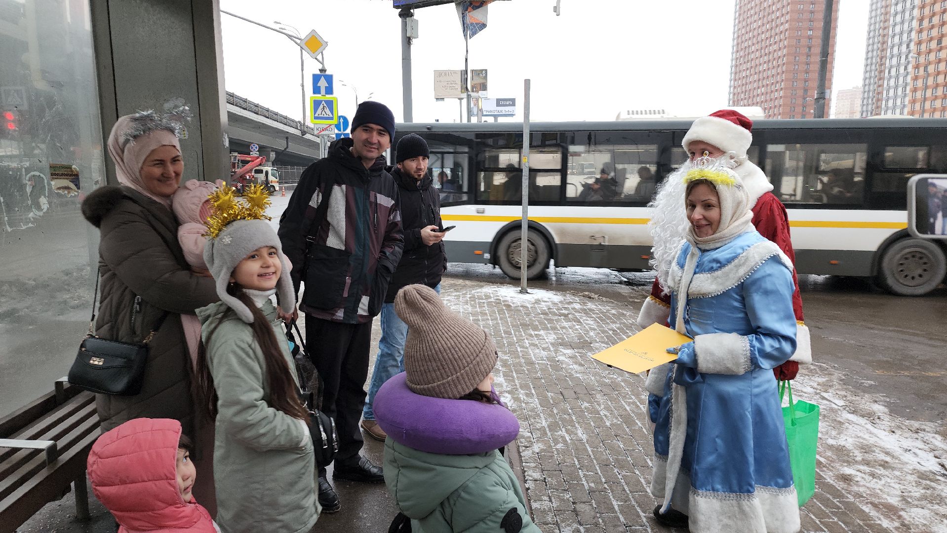 котельники, новый год, поздравления, мострансавто, водитель, дед мороз и снегурочка, вертикалки,