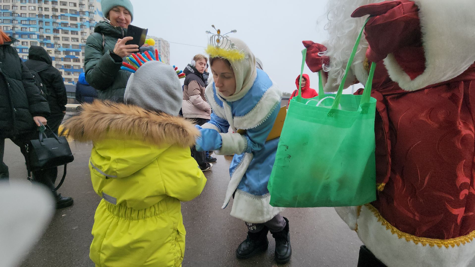 котельники, новый год, поздравления, мострансавто, водитель, дед мороз и снегурочка, вертикалки,