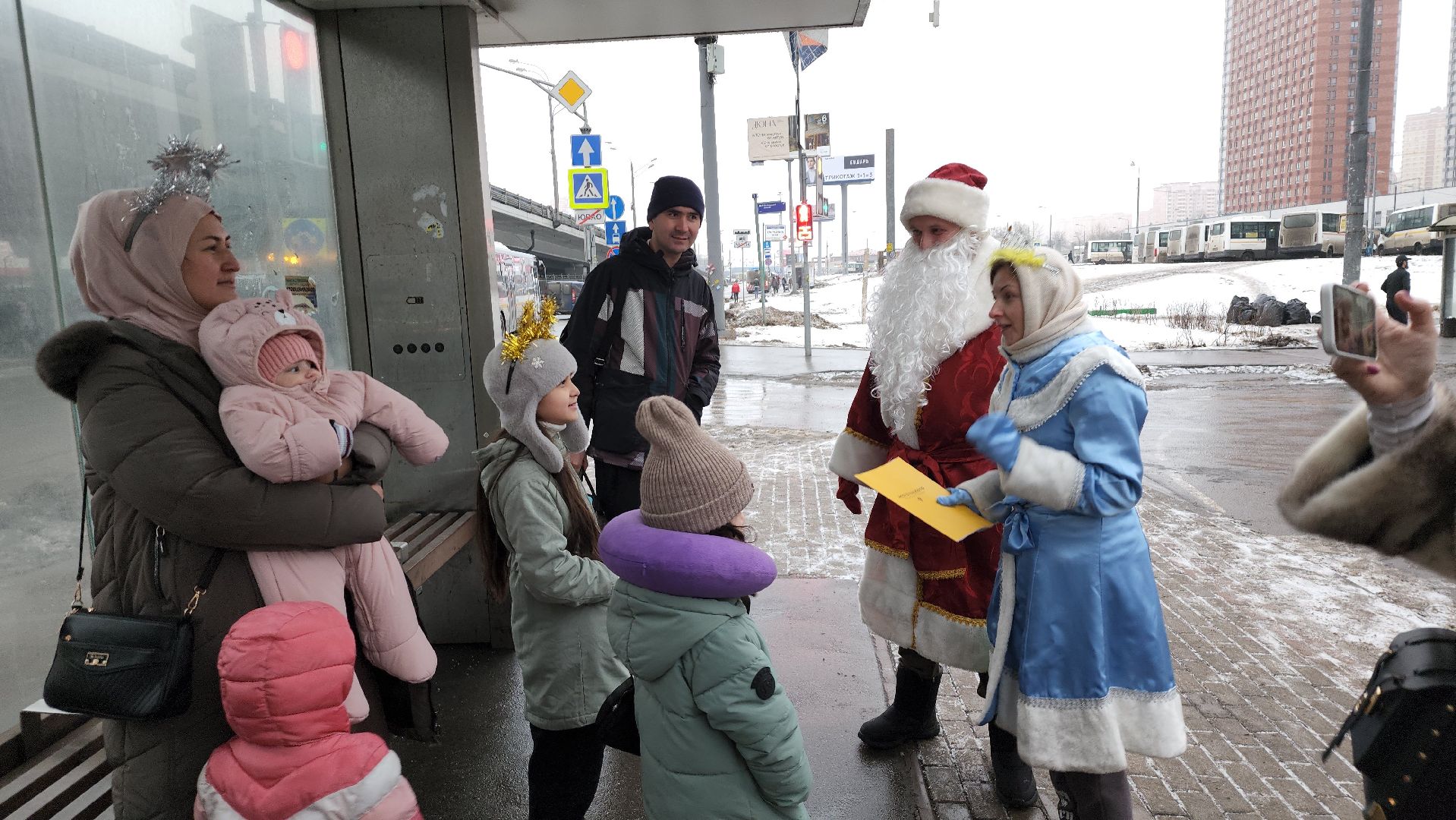 котельники, новый год, поздравления, мострансавто, водитель, дед мороз и снегурочка, вертикалки,