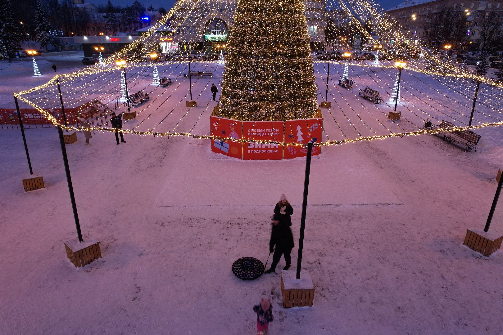 видео с коптера, ёлка, иллюминация, сергиев посад,