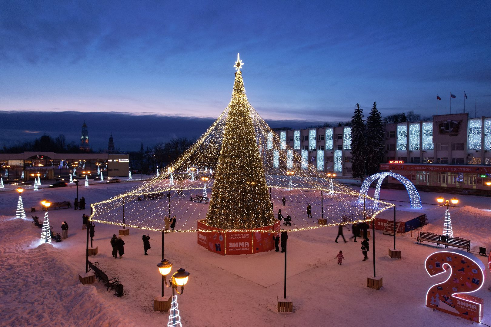 видео с коптера, ёлка, иллюминация, сергиев посад,