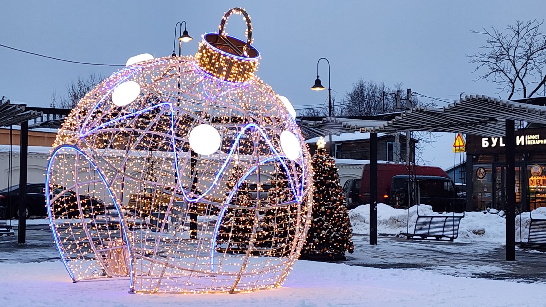 новогодняя иллюминация, истра, украшение города к новому году, вертикалки,
