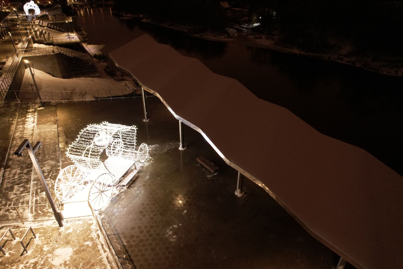 видео с коптера, орехово зуево, новый год, украшение, набережная, клязьма,