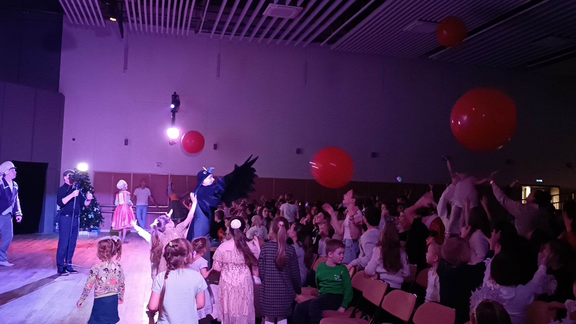 благотворительная елка, лобня, спектакль,авиатика,