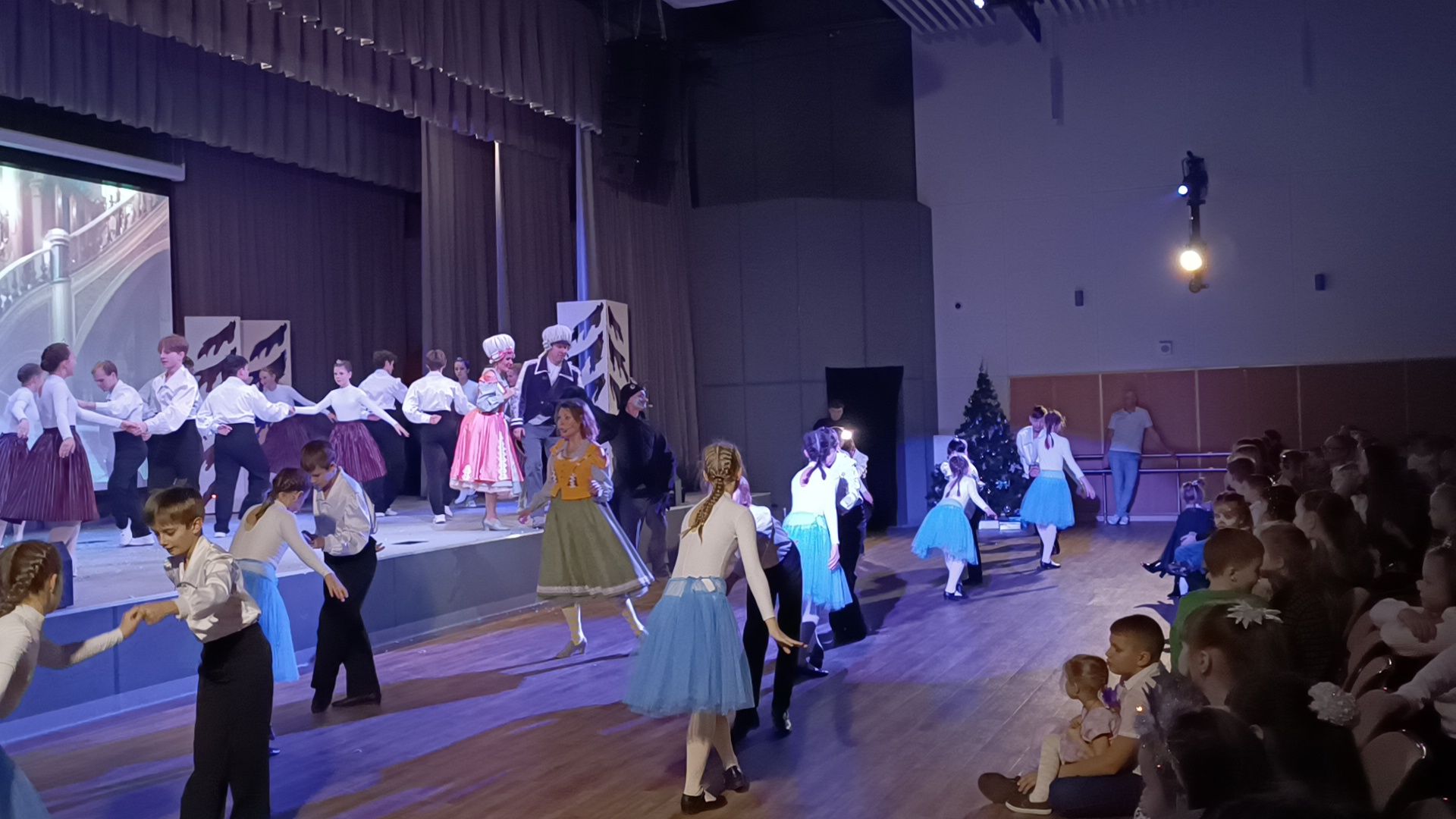 благотворительная елка, лобня, спектакль,авиатика,