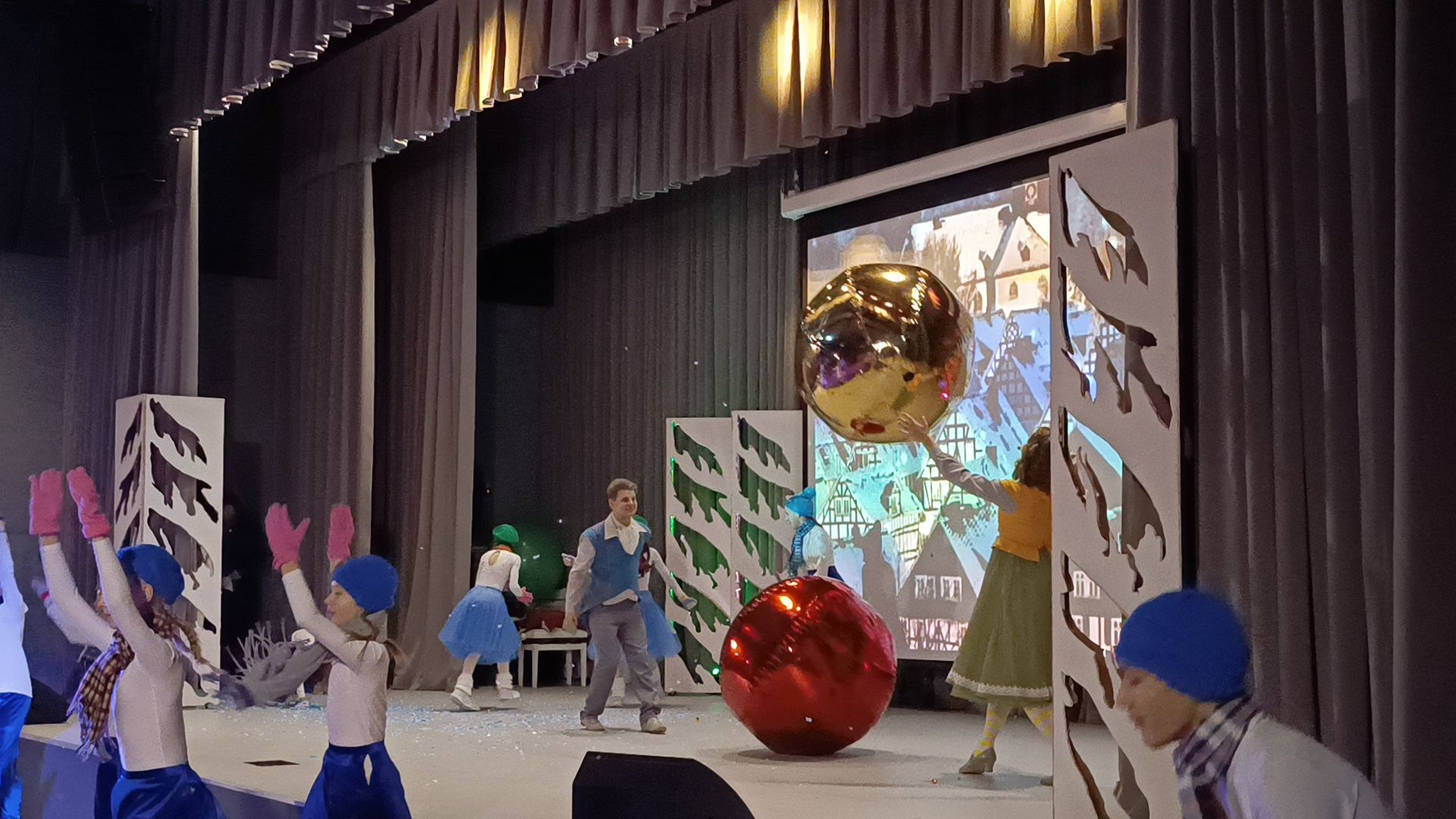 благотворительная елка, лобня, спектакль,авиатика,