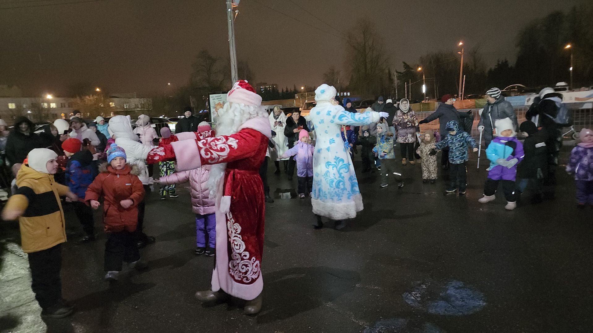 долгопрудный, фск салют, дед мороз и снегурочка, ёлка, секции,