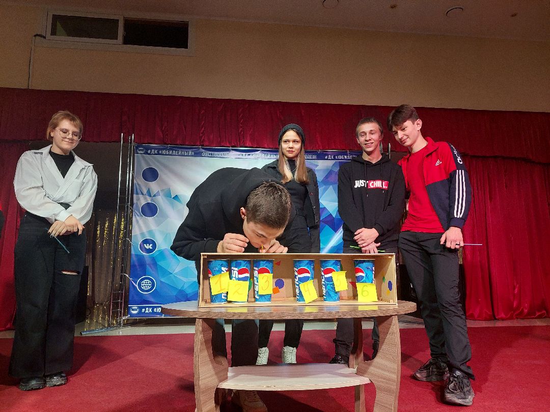 Воскресенск, общество