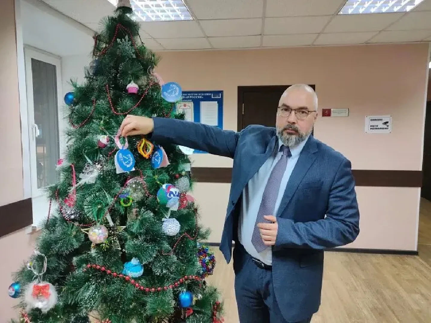 серпухов, елка желаний, депутат, подарки, новый год, дед мороз,