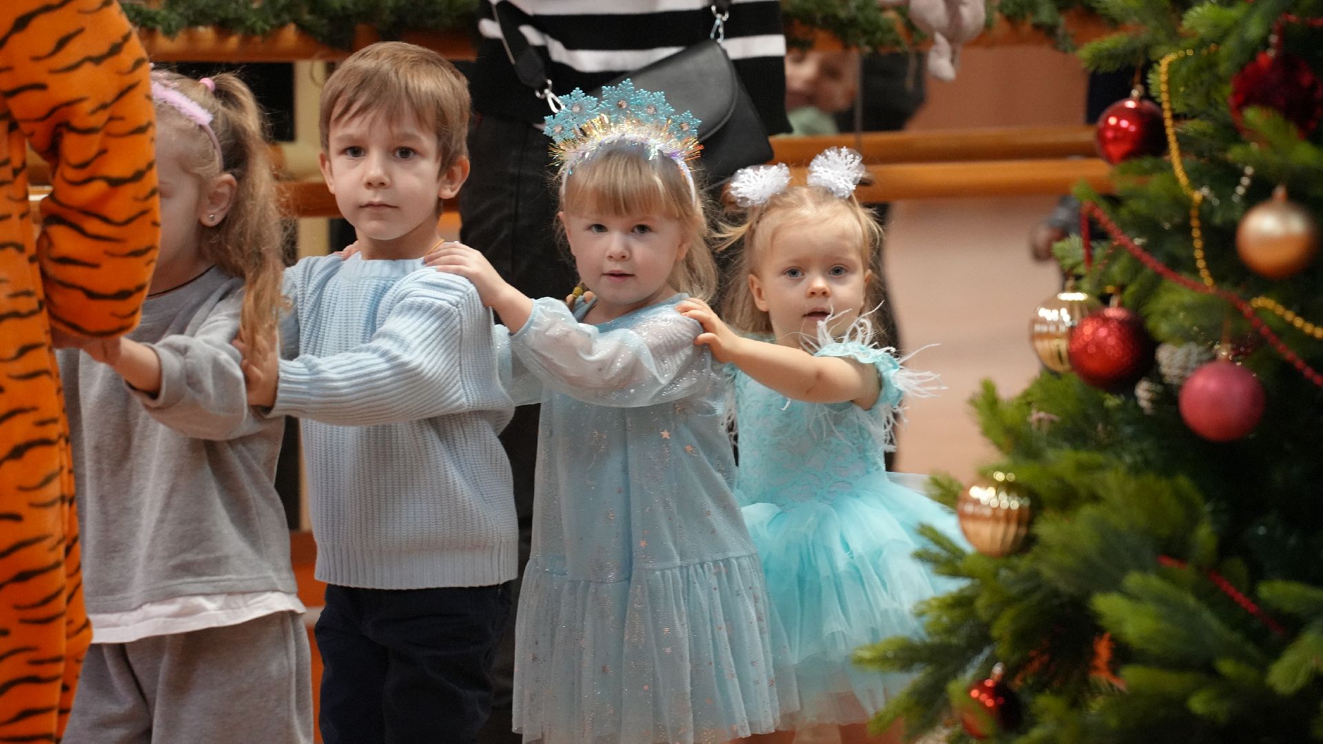 вертикалка, утренник, новый год,