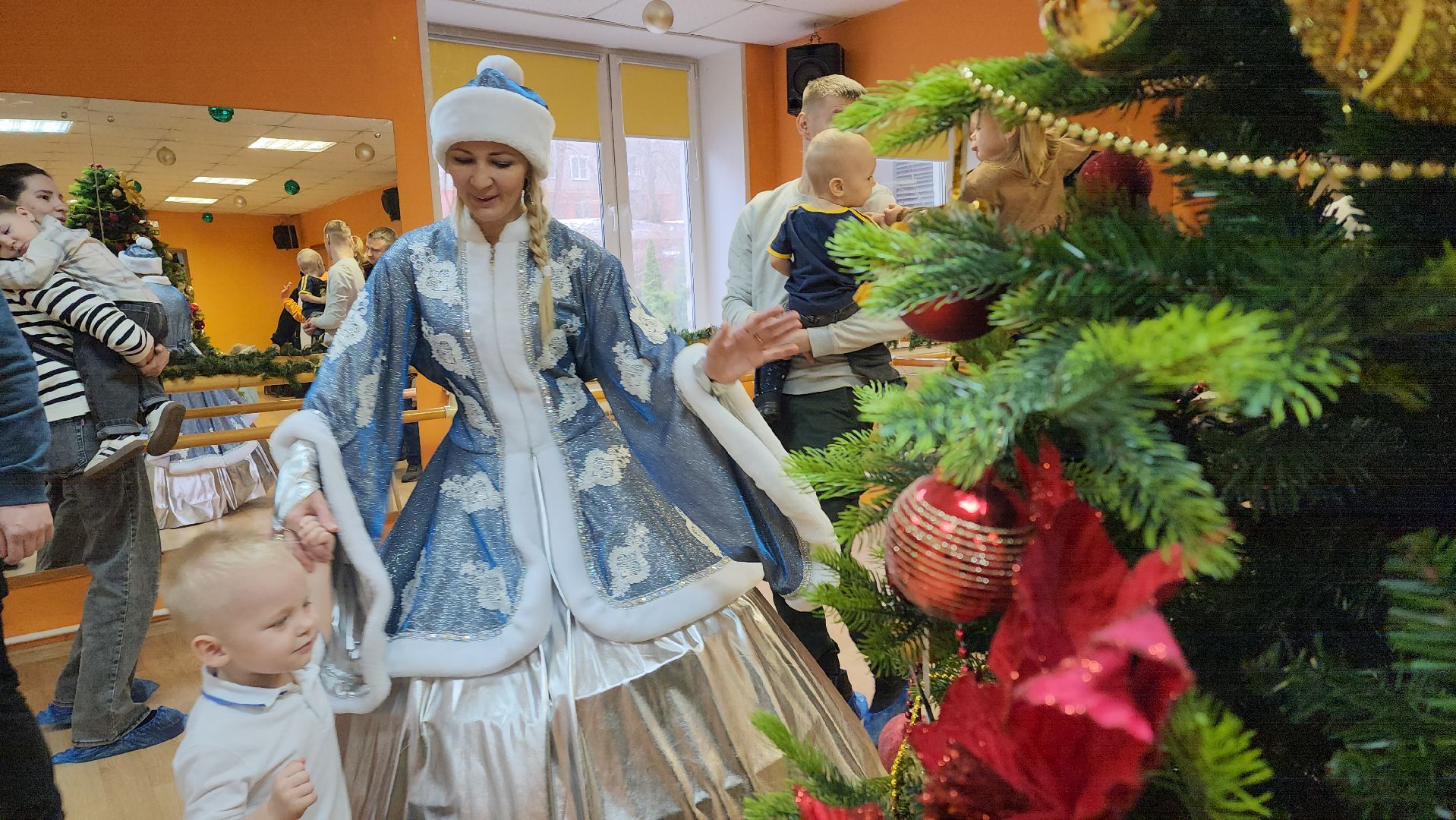 вертикалка, утренник, новый год,