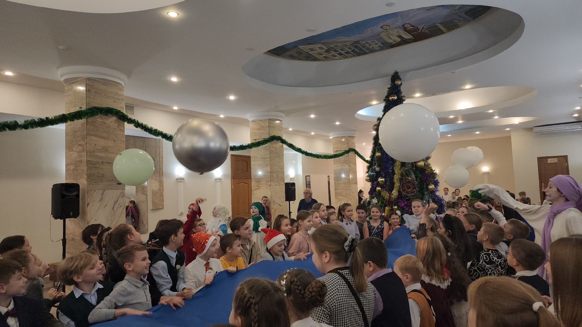 долгопрудный, дк вперед, ДТШ Семья, елка отличников, воздушные шары, вертикалки,