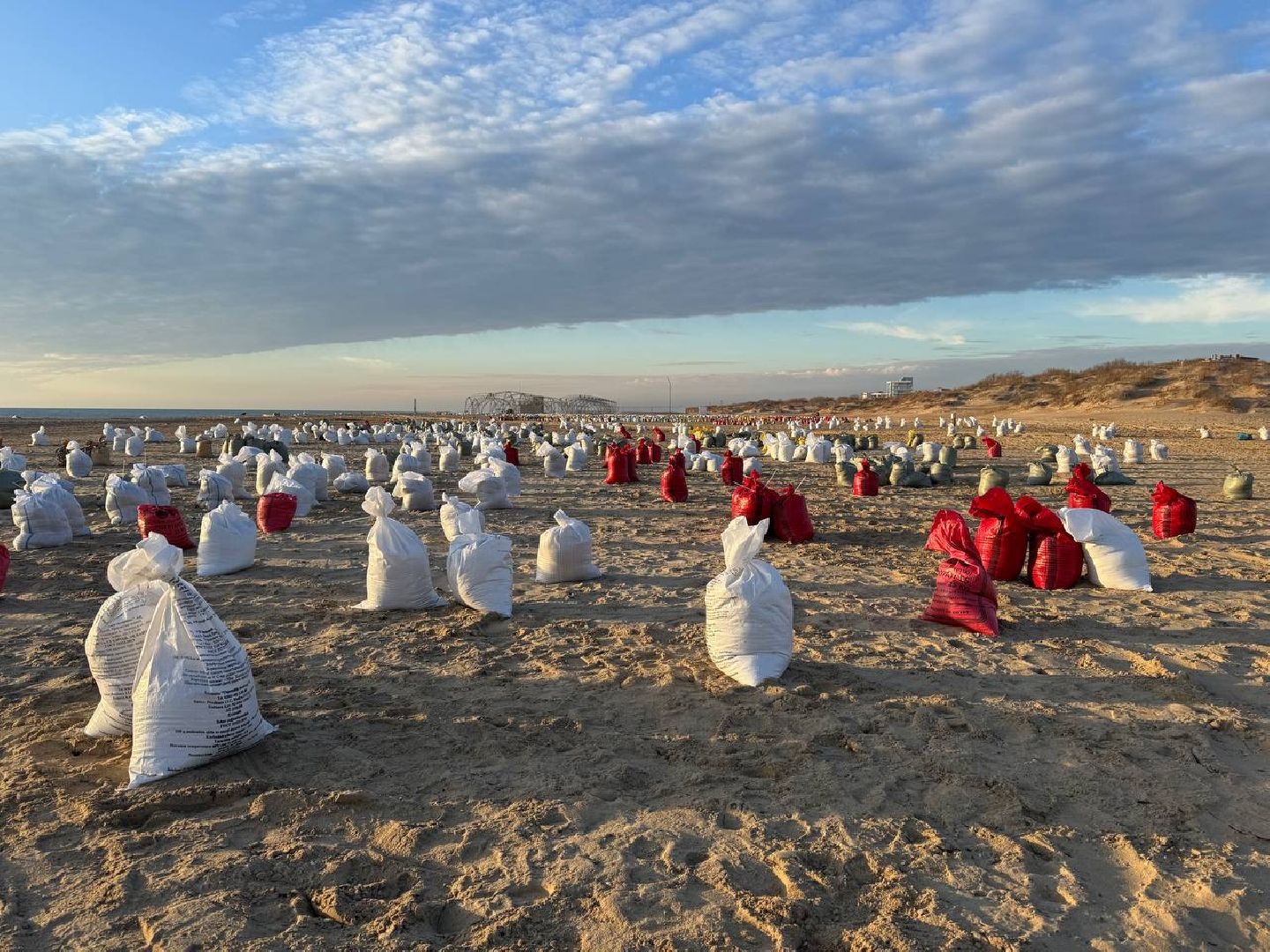 эксклюзив, экология, ЧП, общество, волонтеры подмосковья, очистка пляжей Анапы, Борьба с мазутом,