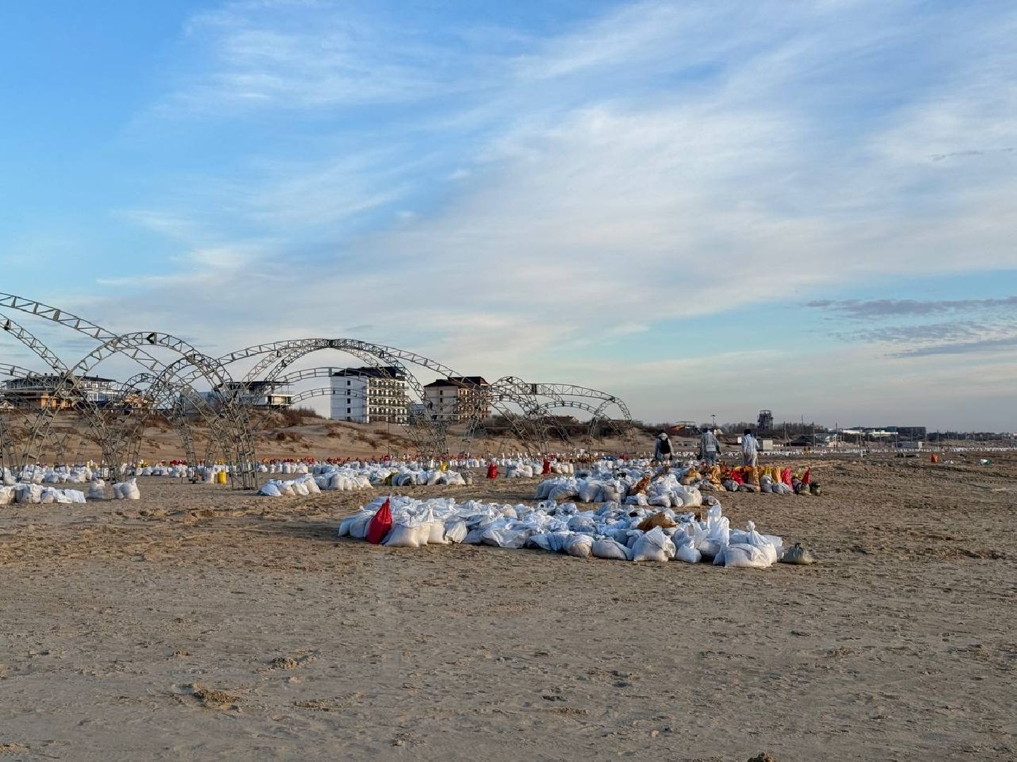 эксклюзив, экология, ЧП, общество, волонтеры подмосковья, очистка пляжей Анапы, Борьба с мазутом,