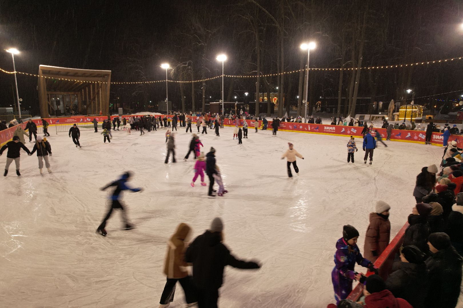 видео с коптера, каток, зима в подмосковье,