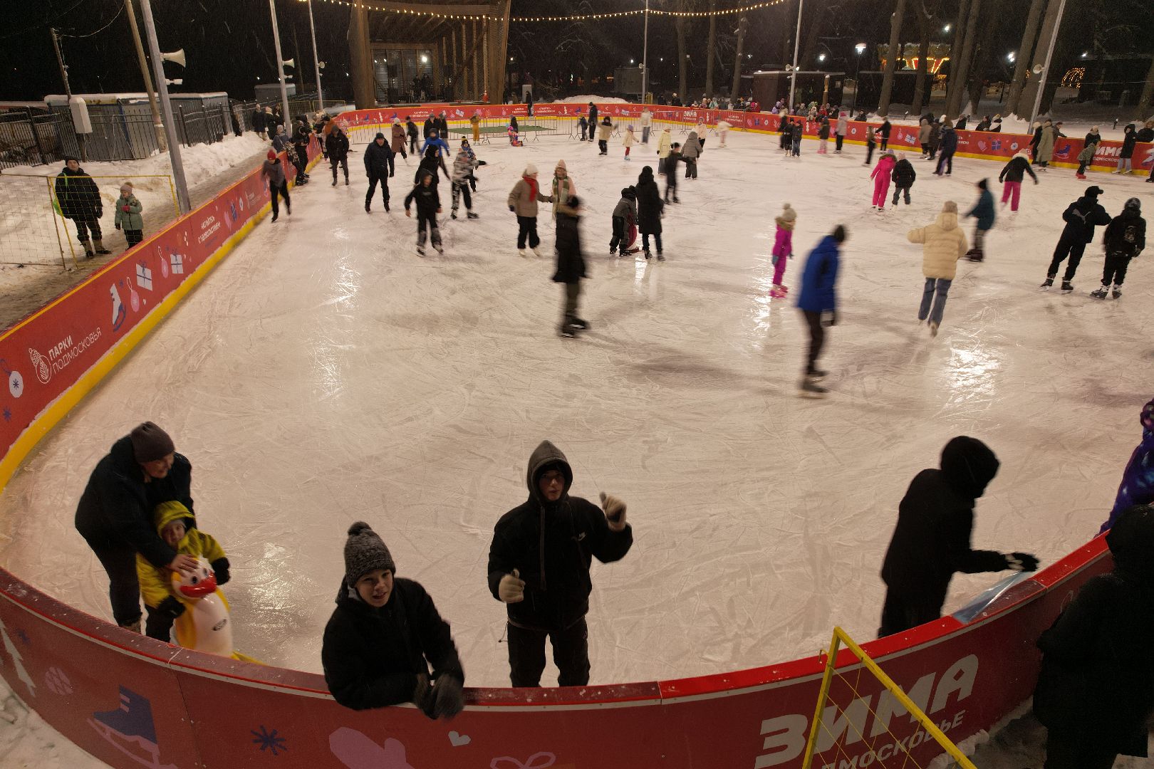 видео с коптера, каток, зима в подмосковье,