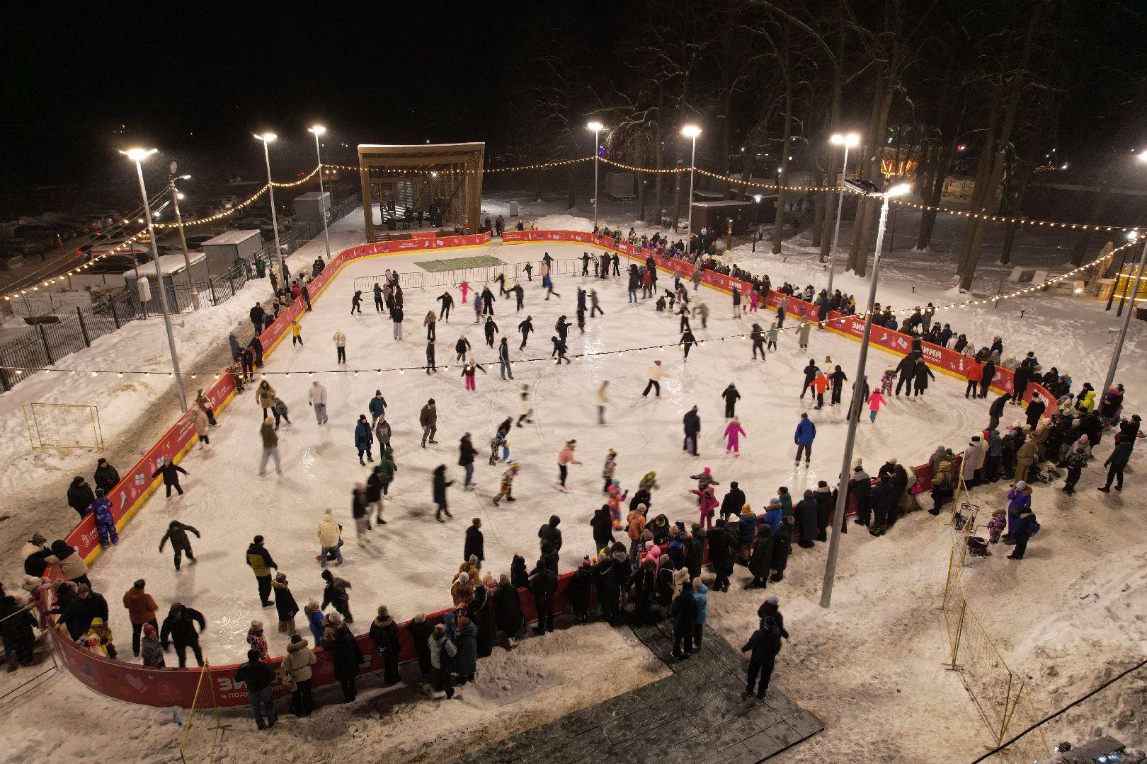 видео с коптера, каток, зима в подмосковье,