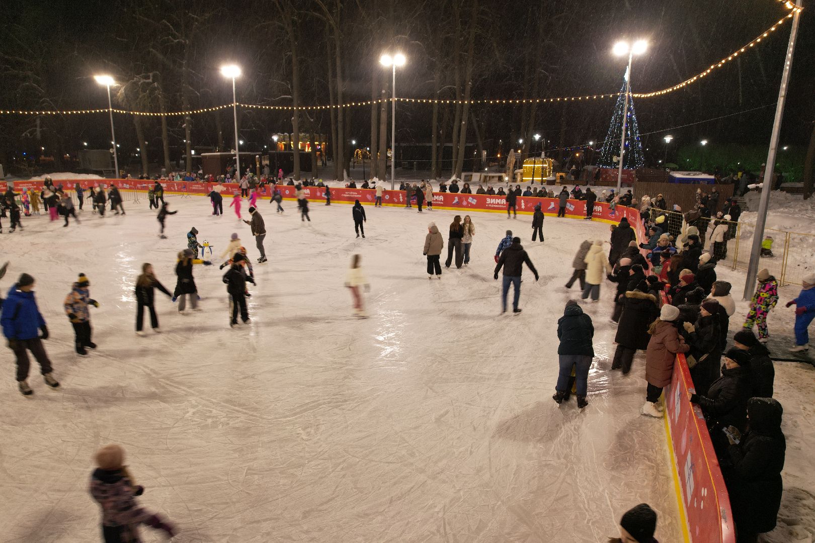 видео с коптера, каток, зима в подмосковье,