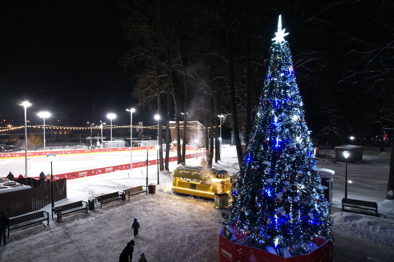 видео с коптера, каток, зима в подмосковье,