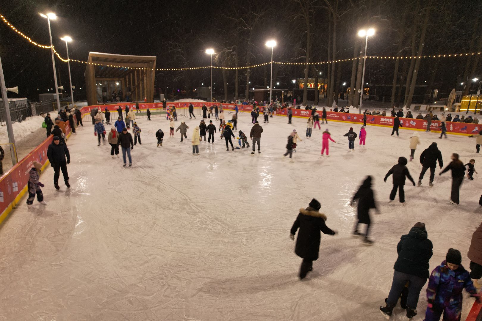 видео с коптера, каток, зима в подмосковье,