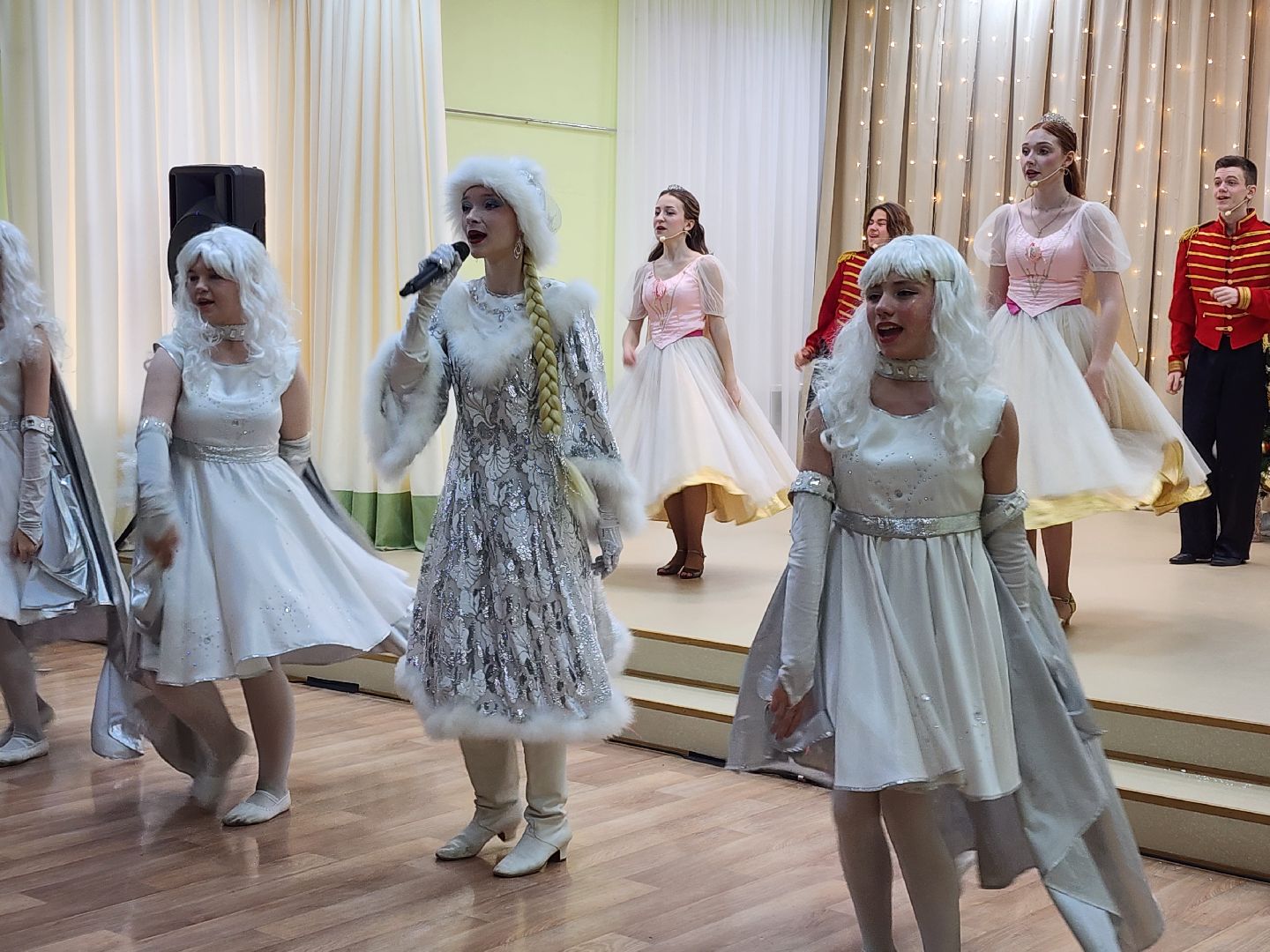 Луховицы, елка, Подмосковье,