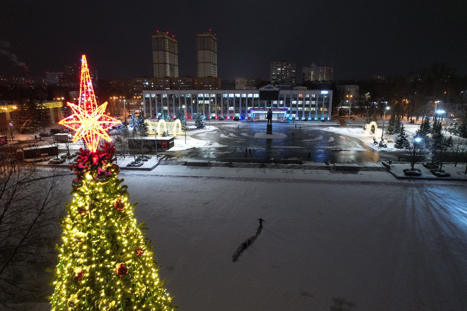 видео с коптера, одинцово, ёлка, новый год, иллюминация,