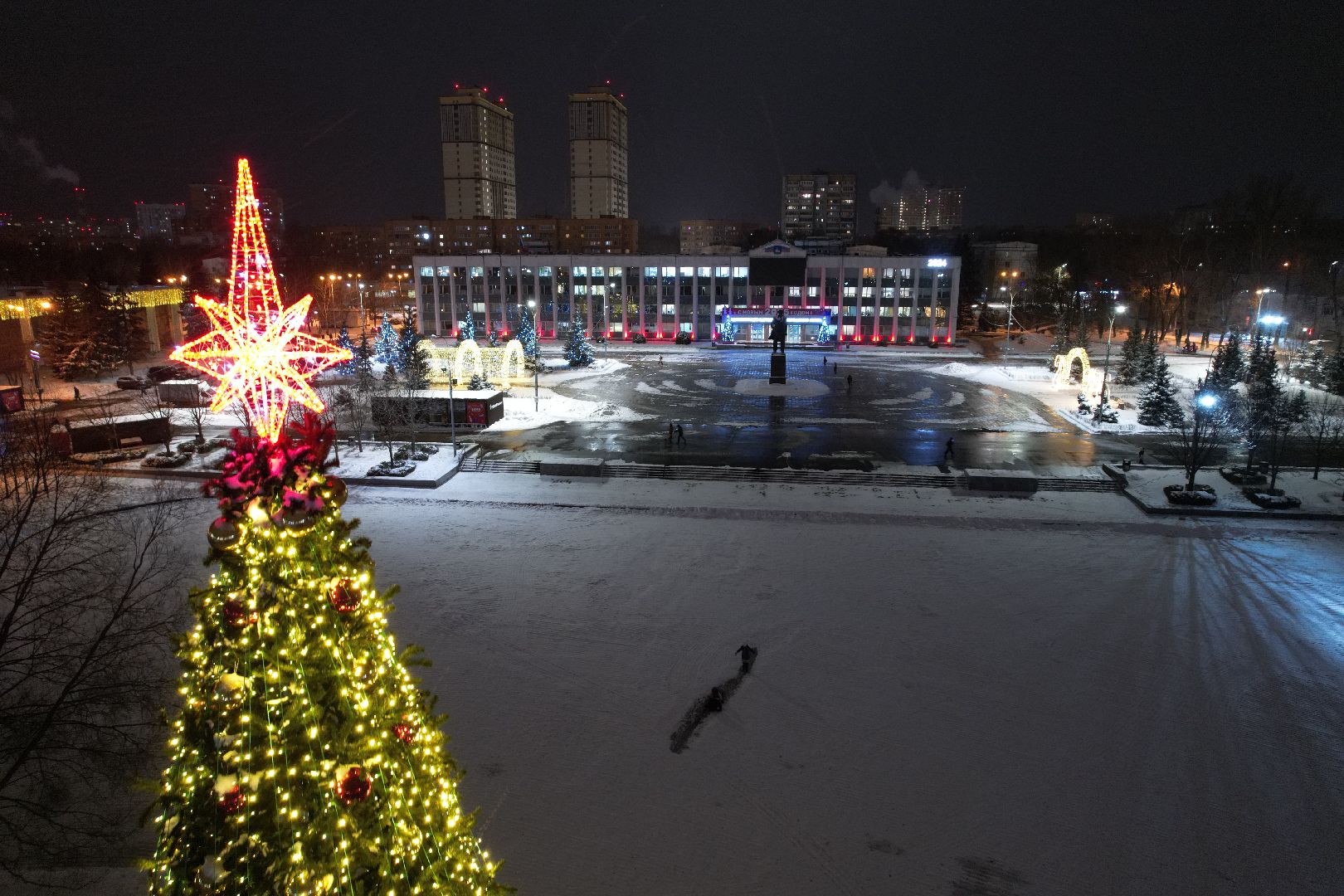 видео с коптера, одинцово, ёлка, новый год, иллюминация,