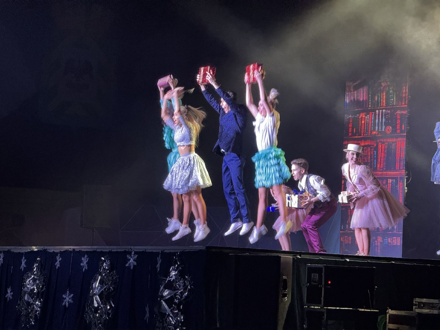 елка главы, спектакль, Театр танца Аллы духовой, Тодес, Жители Ленинского округа,