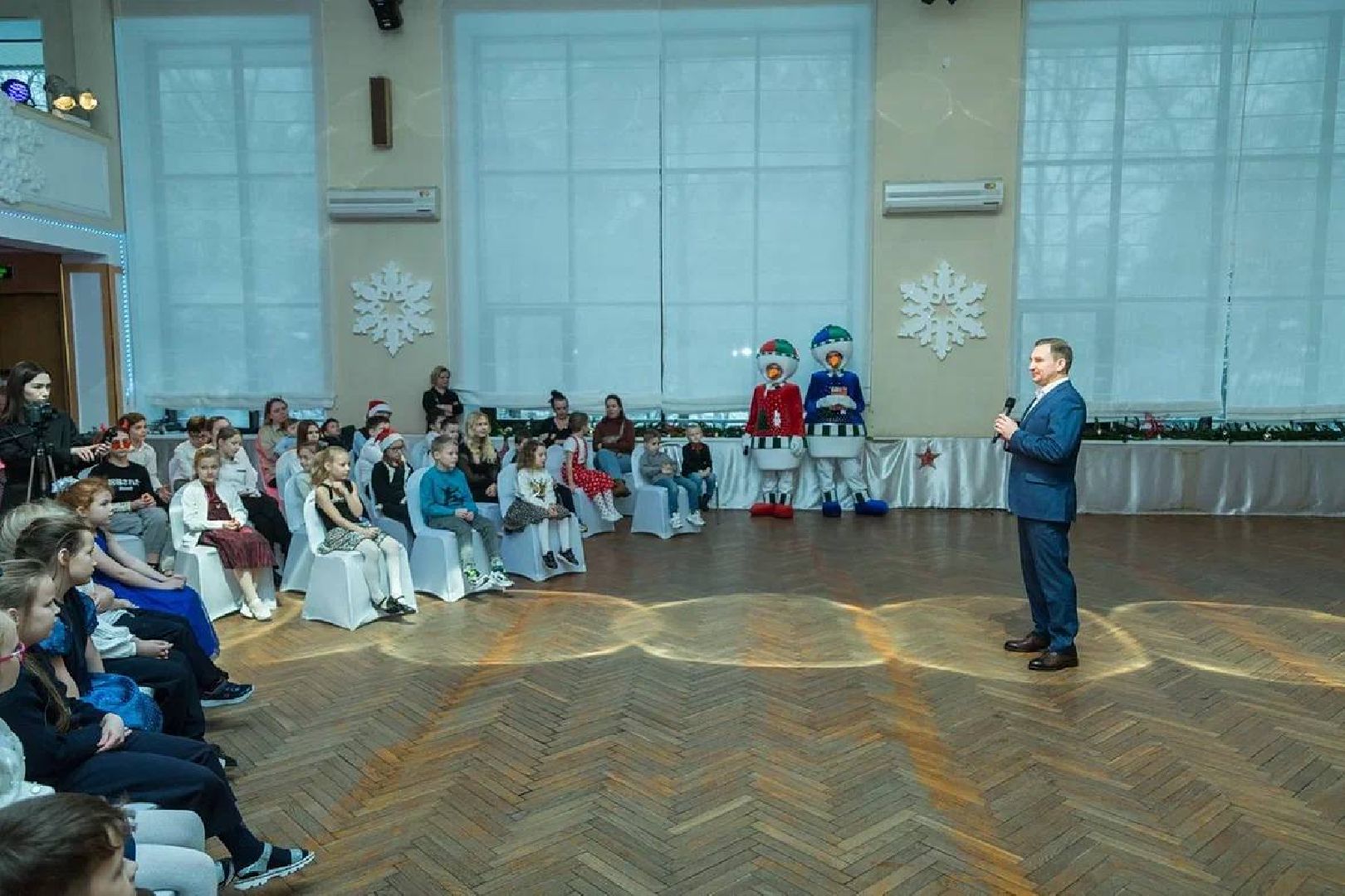 елка главы, сво, многодетные семьи, космос, подарки, дед мороз, вертикалки