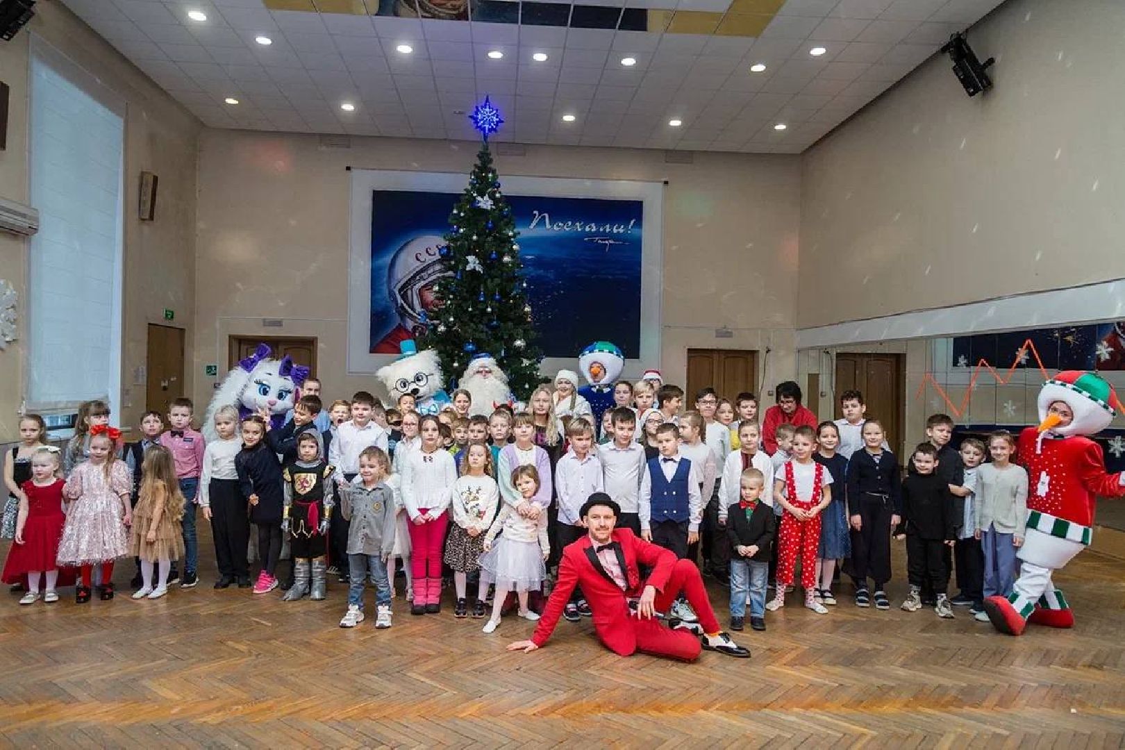 елка главы, сво, многодетные семьи, космос, подарки, дед мороз, вертикалки