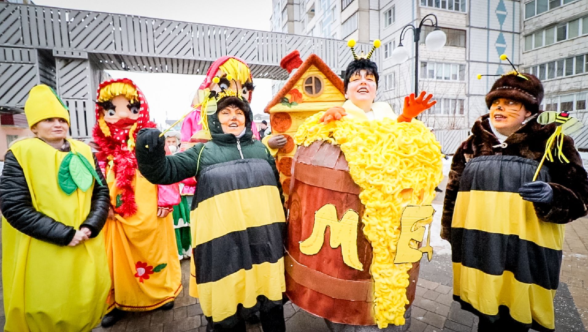 Клин, общество, культура, карнавальное шествие, Дед Мороз, зима в подмосковье,