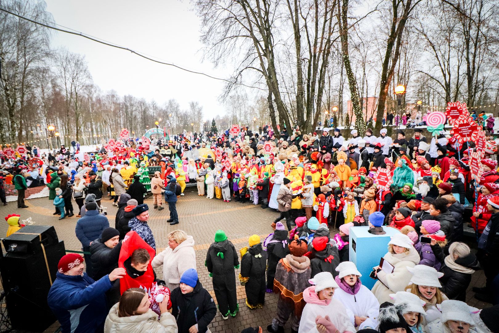 Клин, общество, культура, карнавальное шествие, Дед Мороз, зима в подмосковье,