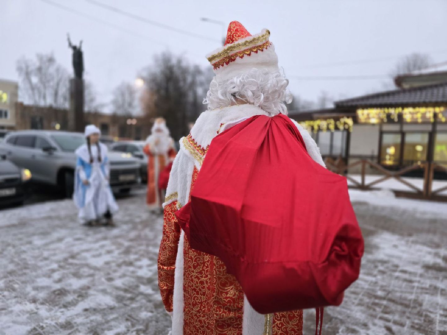 можайск, можайский городской округ, подмосковье, новый год в каждый дом, благотворительная акция, подарки детям, малообеспеченные семьи, многодетные семьи, дед мороз, снегурочка, волонтеры, поздравления, благотворительность,