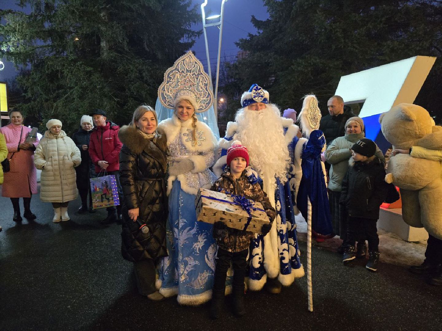 можайск, можайский городской округ, подмосковье, елка желаний, всероссийская акция, исполнение желаний, исполнение детских желаний, мечты, дети, новый год, новогодние праздники,