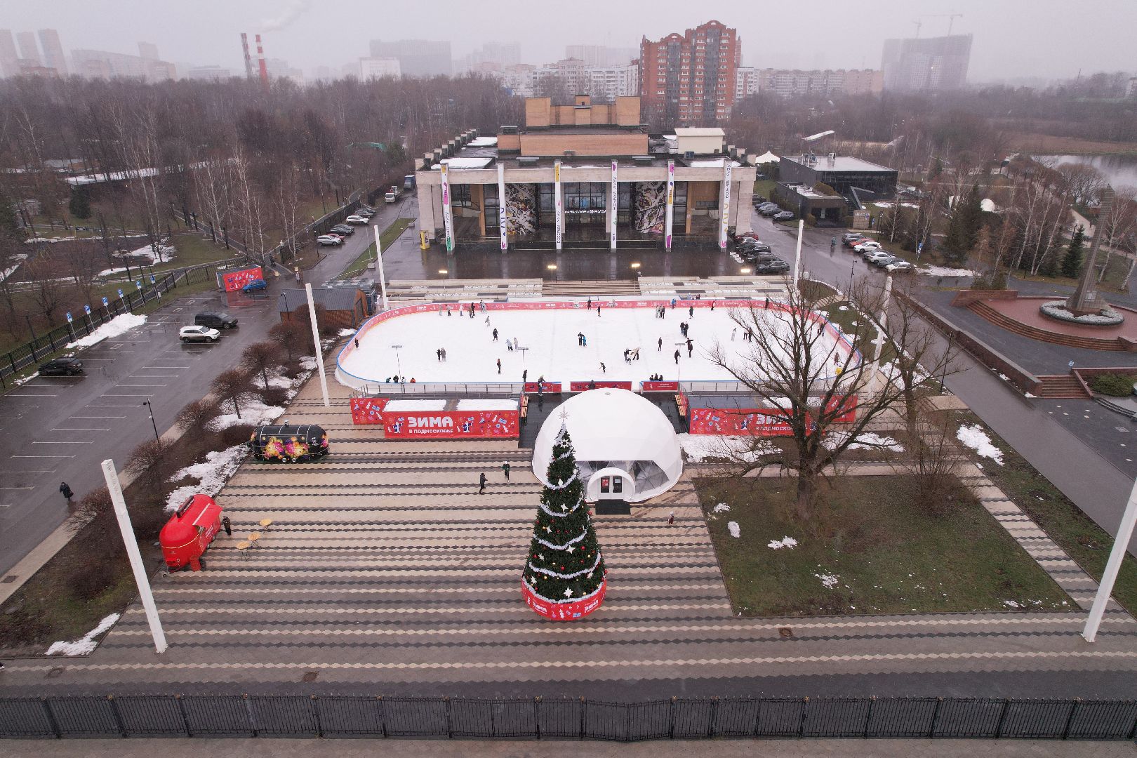 видео с коптера, мытищи, каток, зима в подмосковье,