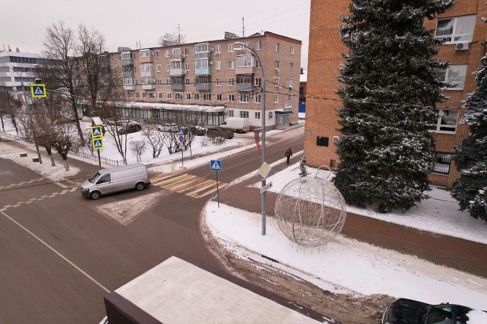 видео с коптера, зима в подмосковье, ёлка,