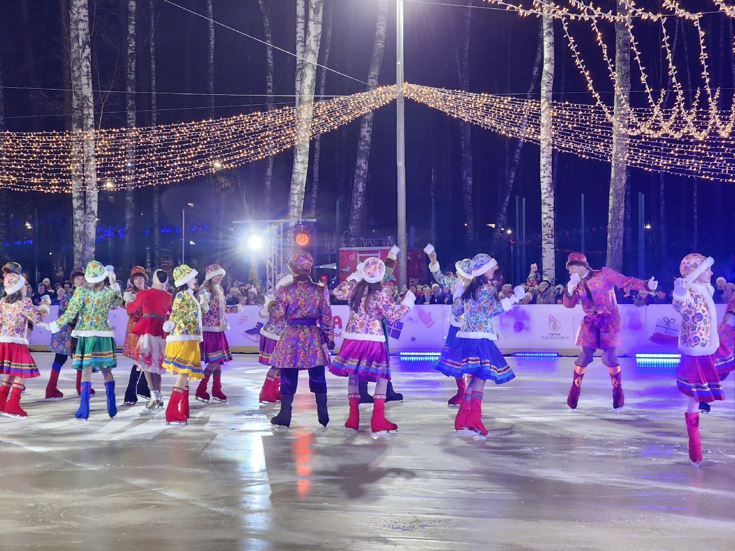 ледяное шоу, спектакль, фигуристы, фигурное катание, татьяна навка, ногонск, центральный парк, каток, жители, общество, вертикалки,