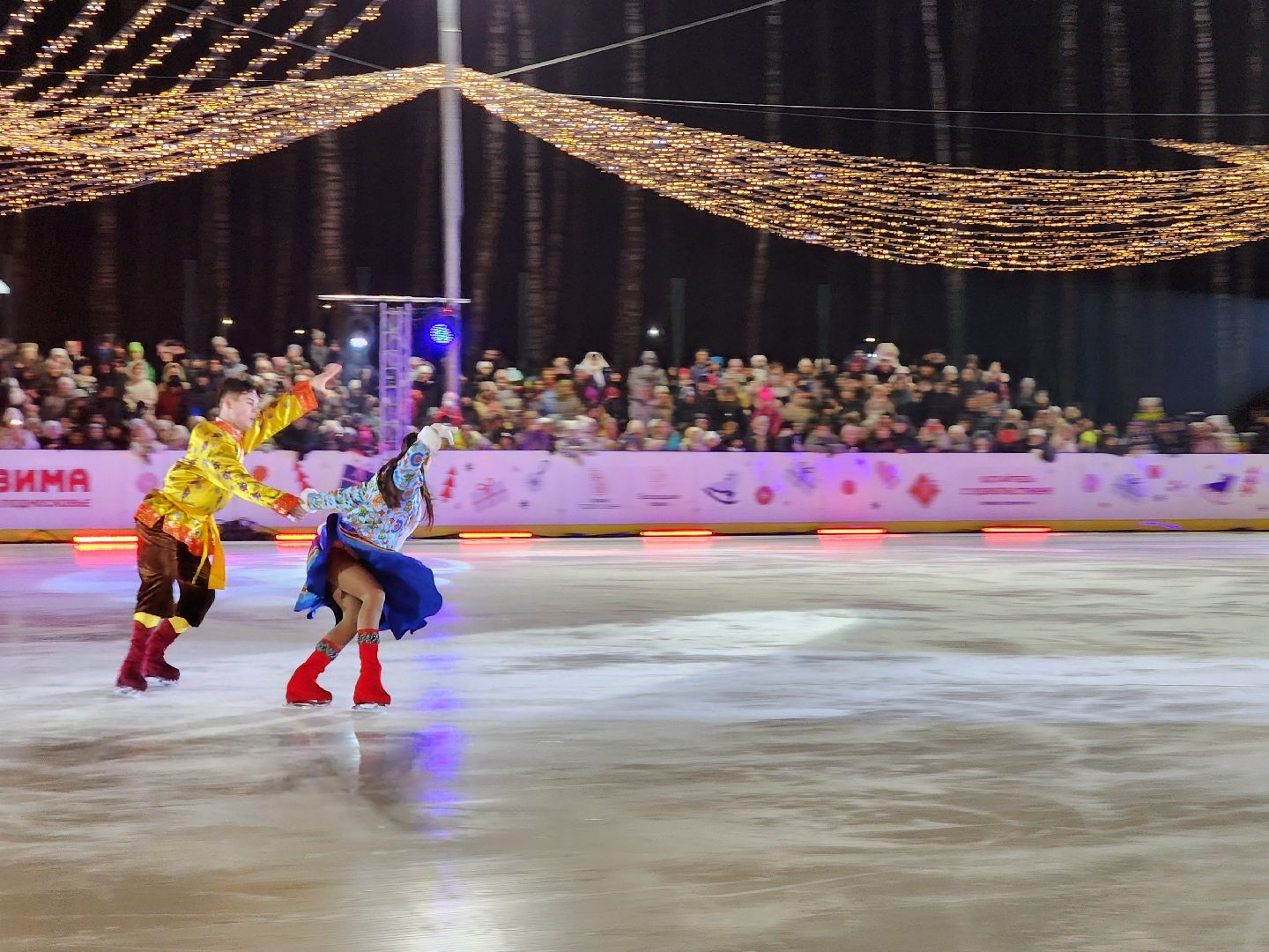 ледяное шоу, спектакль, фигуристы, фигурное катание, татьяна навка, ногонск, центральный парк, каток, жители, общество, вертикалки,