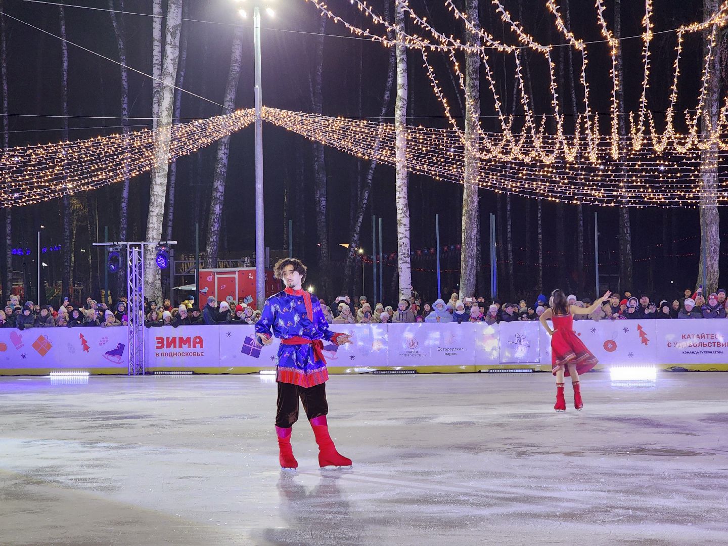 ледяное шоу, спектакль, фигуристы, фигурное катание, татьяна навка, ногонск, центральный парк, каток, жители, общество, вертикалки,
