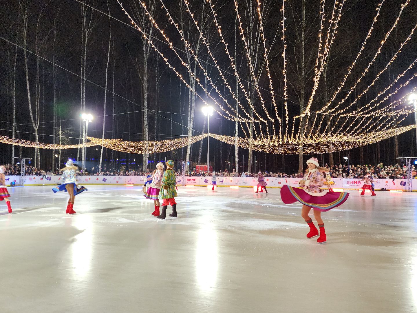 ледяное шоу, спектакль, фигуристы, фигурное катание, татьяна навка, ногонск, центральный парк, каток, жители, общество, вертикалки,