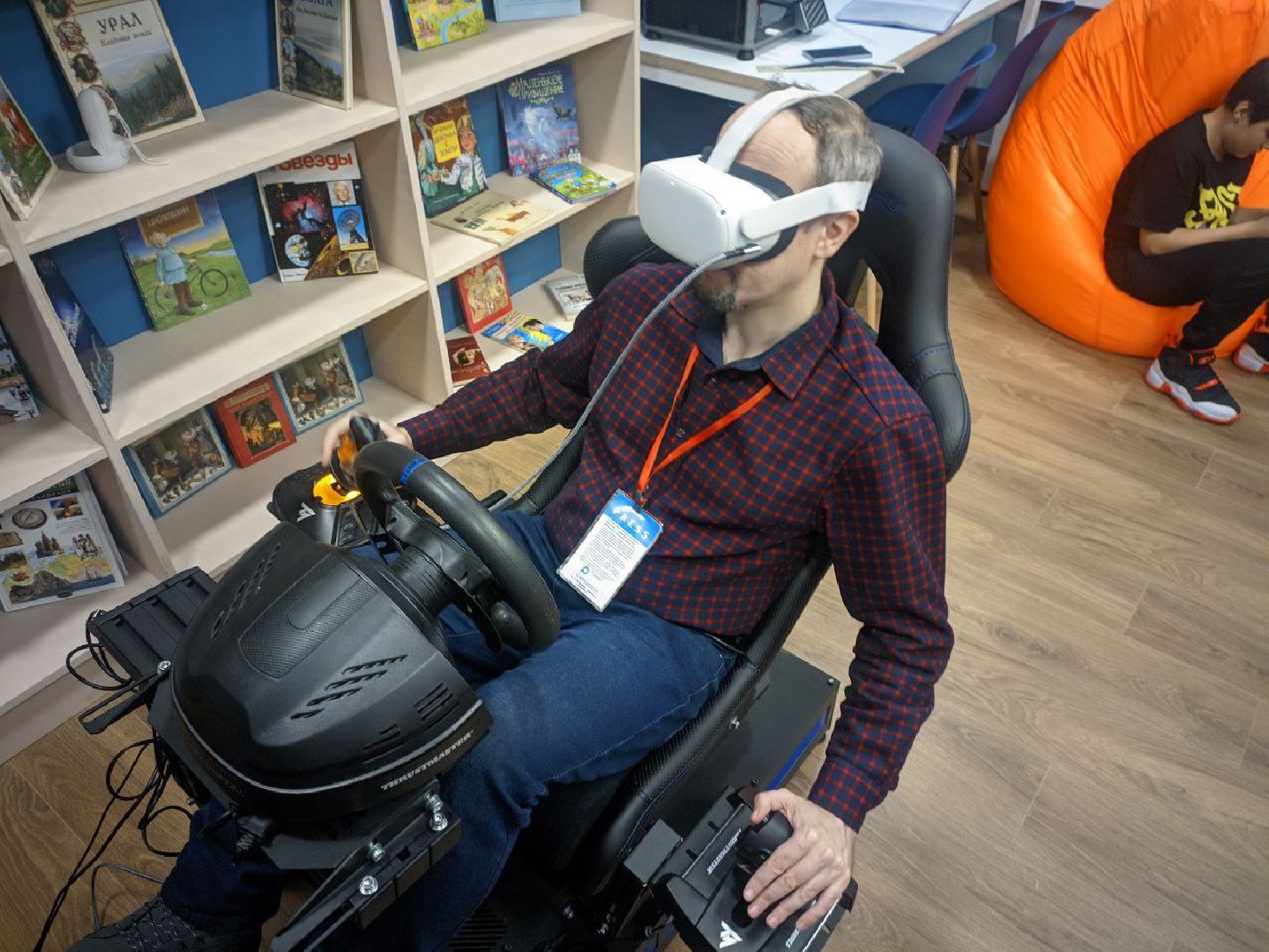 долгопрудный, библиотеки, модельная библиотека, капистальный ремонт, стимпанк, дирижабль, авиасимулятор,