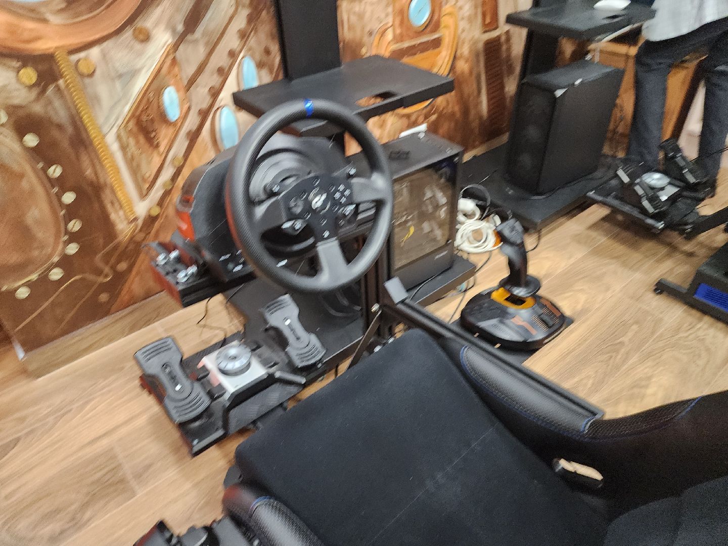 долгопрудный, библиотеки, модельная библиотека, капистальный ремонт, стимпанк, дирижабль, авиасимулятор,