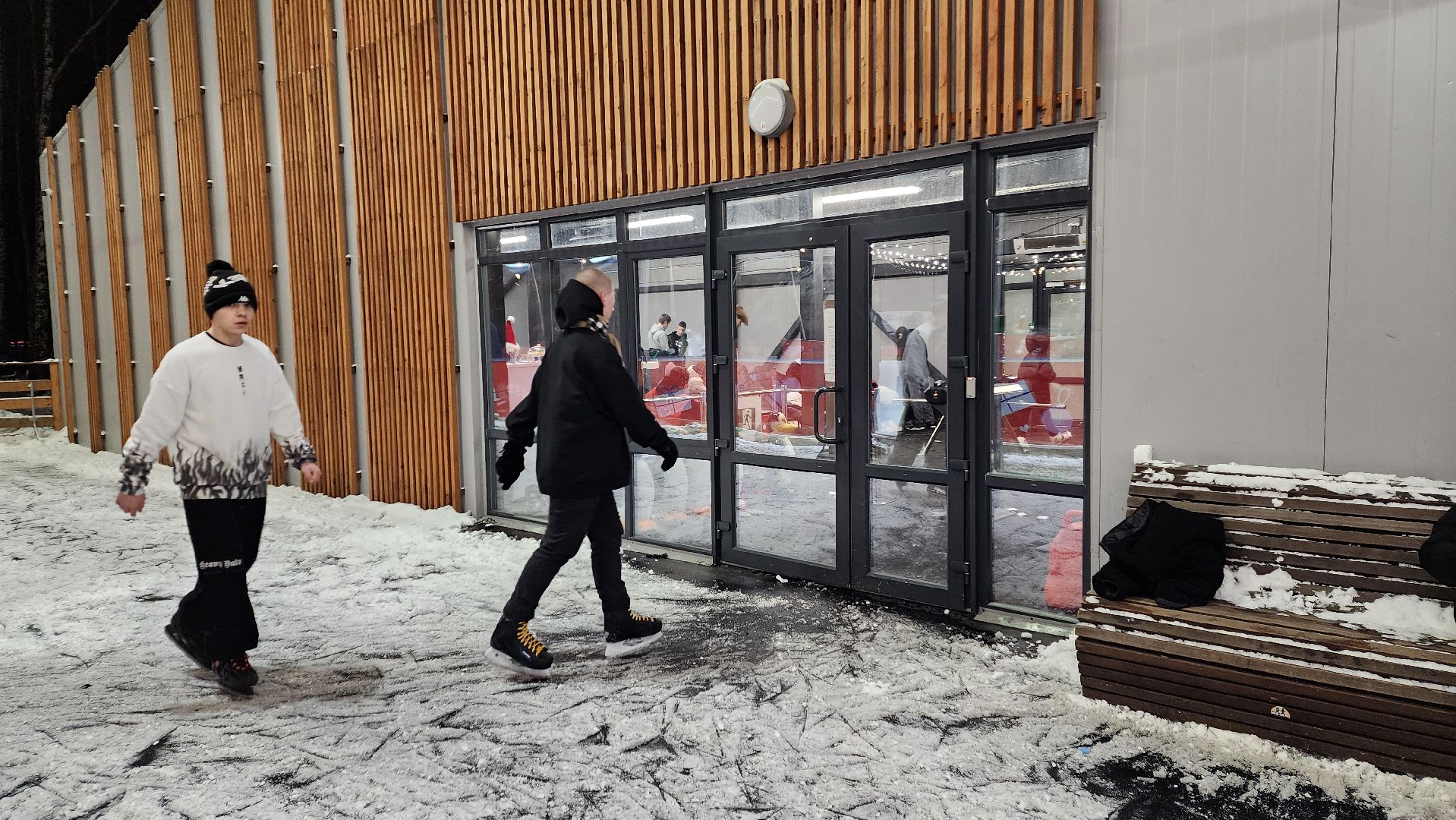 пушкино, каток в центре города, каток в парке, коньки, зима в подмосковье, семейные выходные,