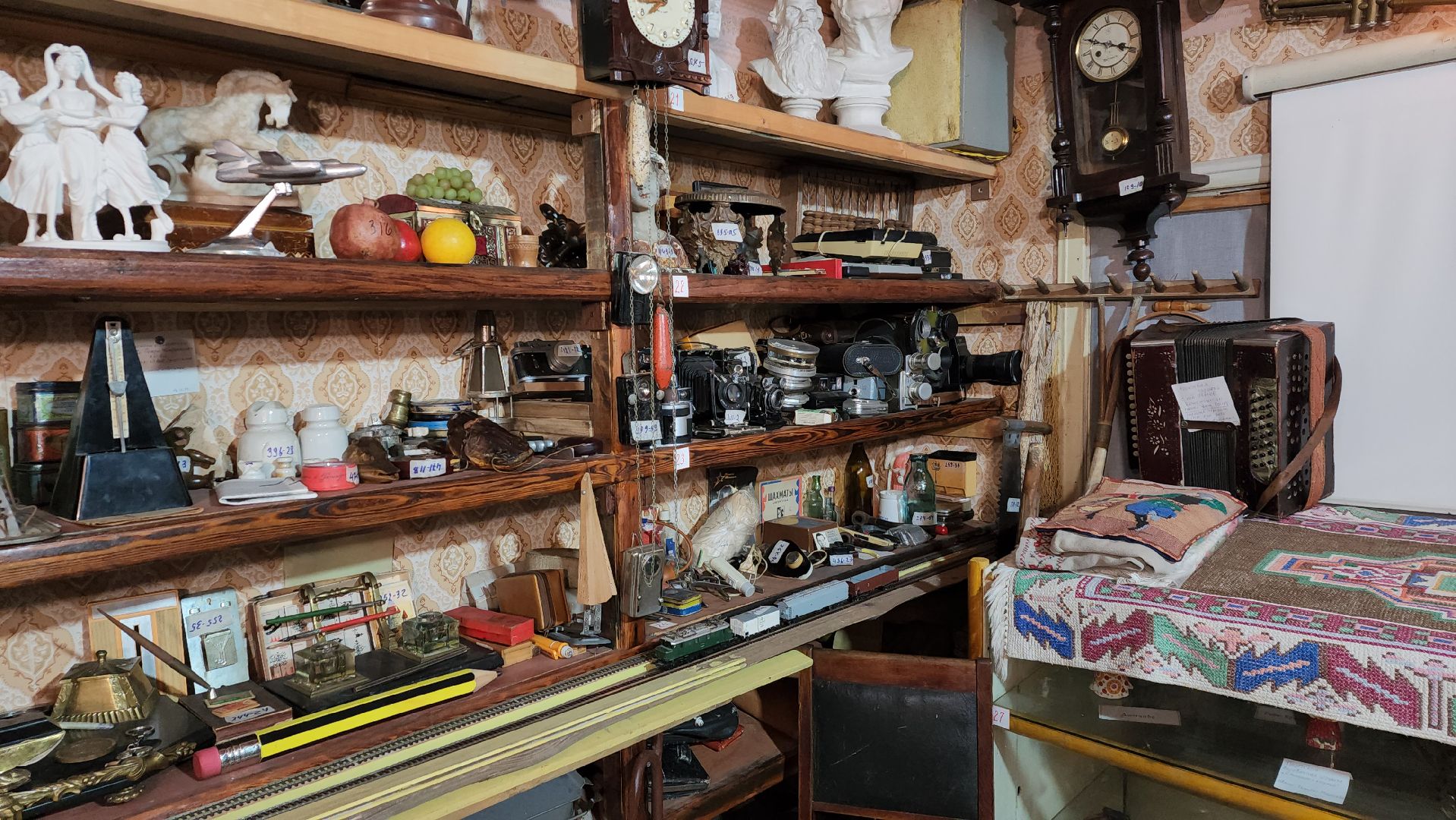 пушкино, музей, советский народ, старинные вещи, старинные часы, радиотехника, история, история россии,