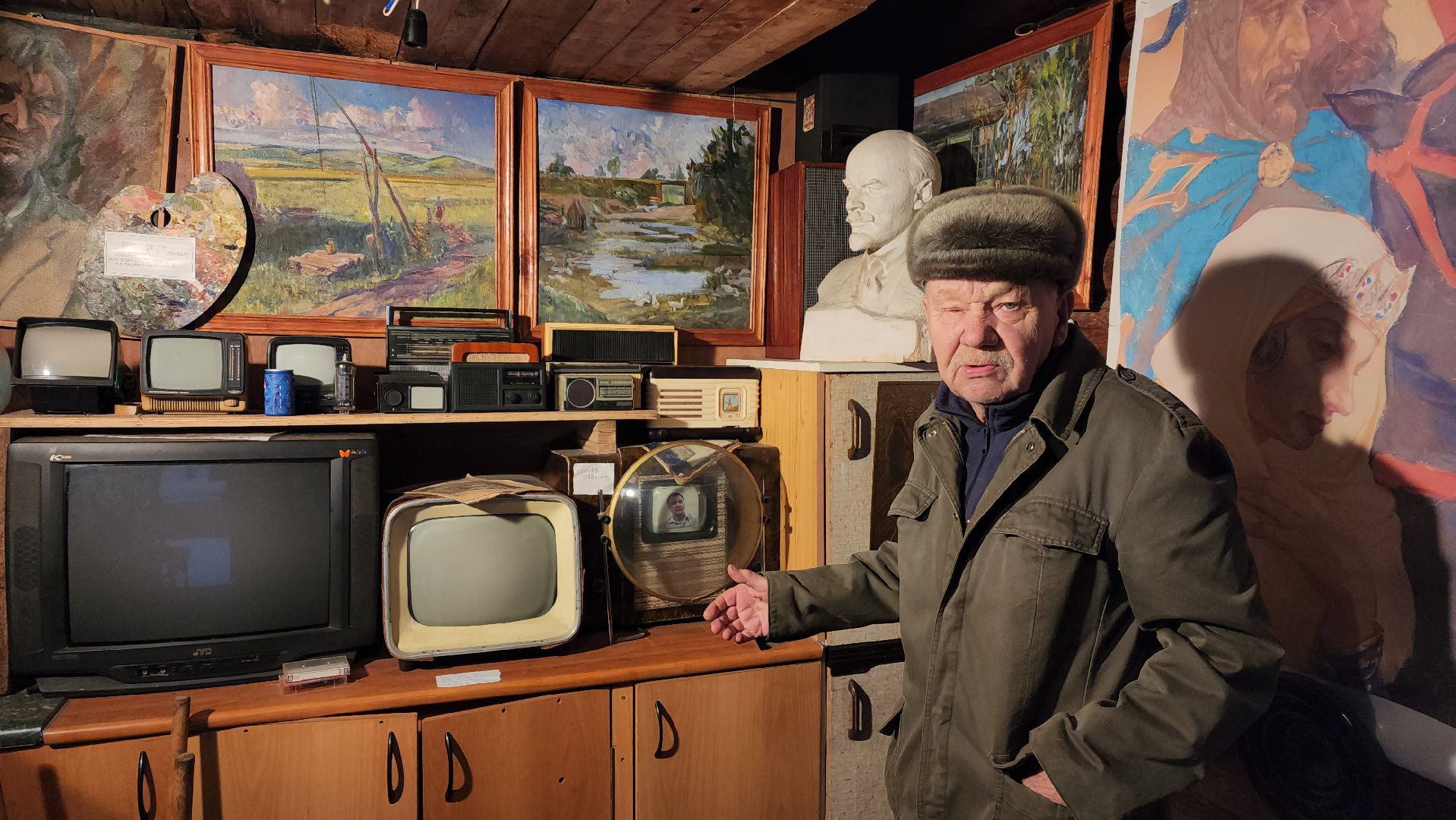 пушкино, музей, советский народ, старинные вещи, старинные часы, радиотехника, история, история россии,