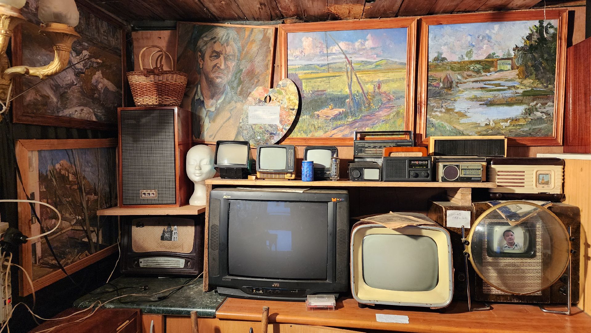 пушкино, музей, советский народ, старинные вещи, старинные часы, радиотехника, история, история россии,