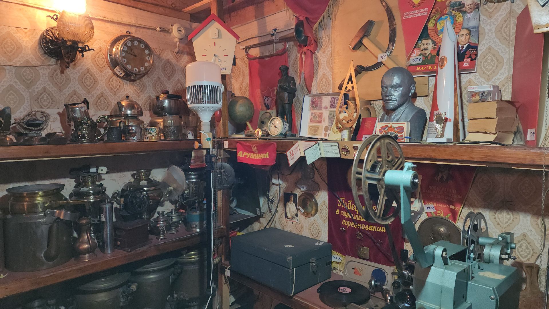 пушкино, музей, советский народ, старинные вещи, старинные часы, радиотехника, история, история россии,