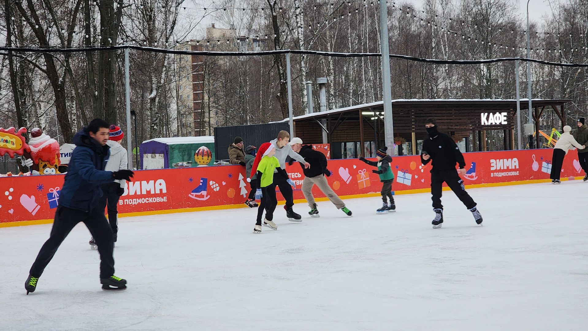 пушкинский, ивантеевка, каток, каток в парке, каток в центре города, коньки, прокат коньков, зима в подмосковье, развлечения,семейный отдых,