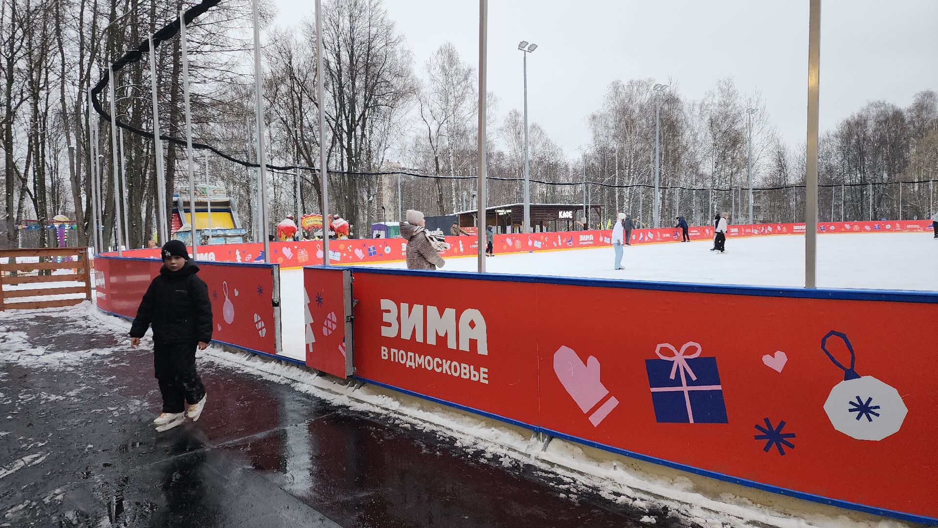пушкинский, ивантеевка, каток, каток в парке, каток в центре города, коньки, прокат коньков, зима в подмосковье, развлечения,семейный отдых,