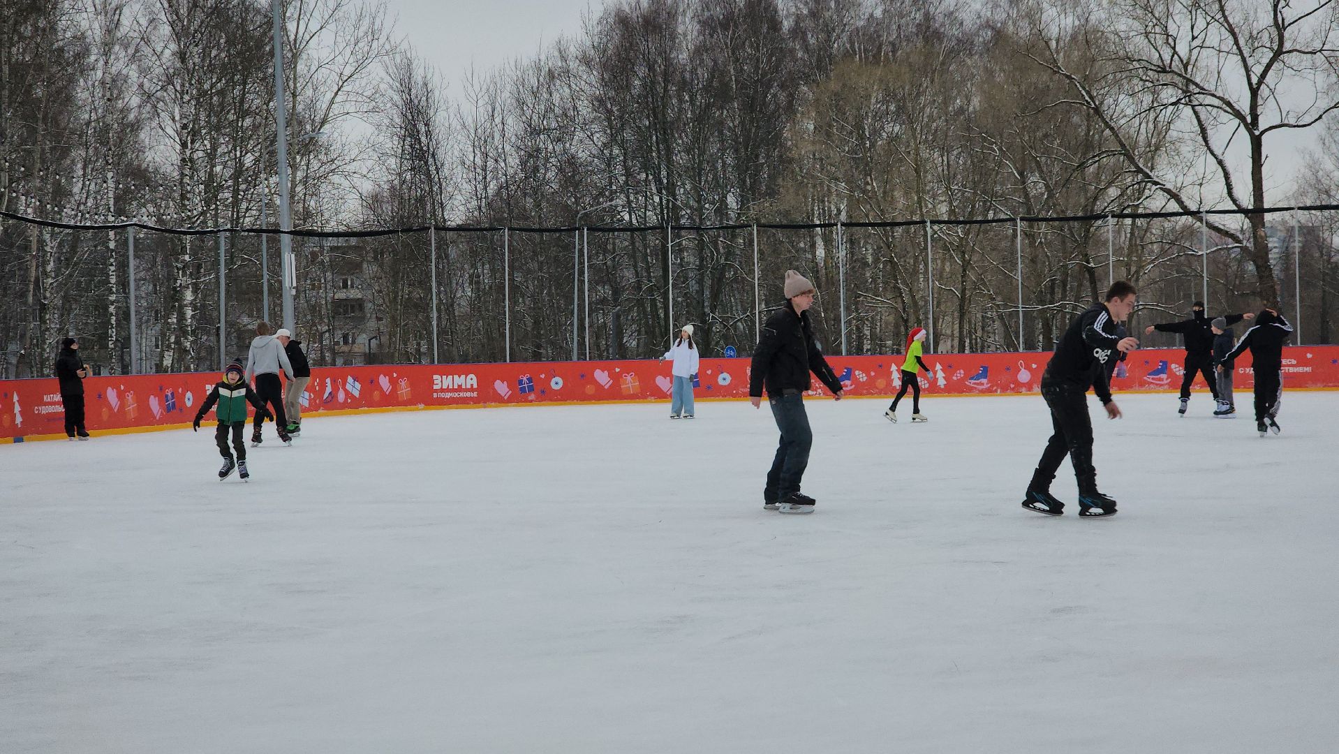 пушкинский, ивантеевка, каток, каток в парке, каток в центре города, коньки, прокат коньков, зима в подмосковье, развлечения,семейный отдых,